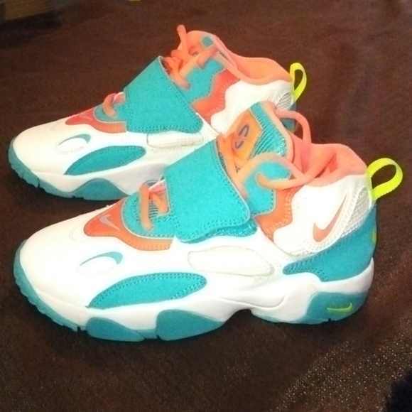 Shoes - Picture 2 of 2